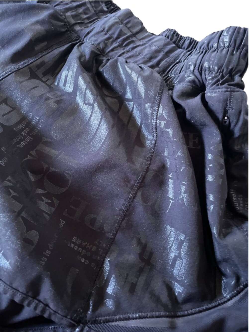 Lululemon Black Hotty Hot Shorts foil manifesto 4" Low Rise Running Gear RARE - Picture 10 of 11